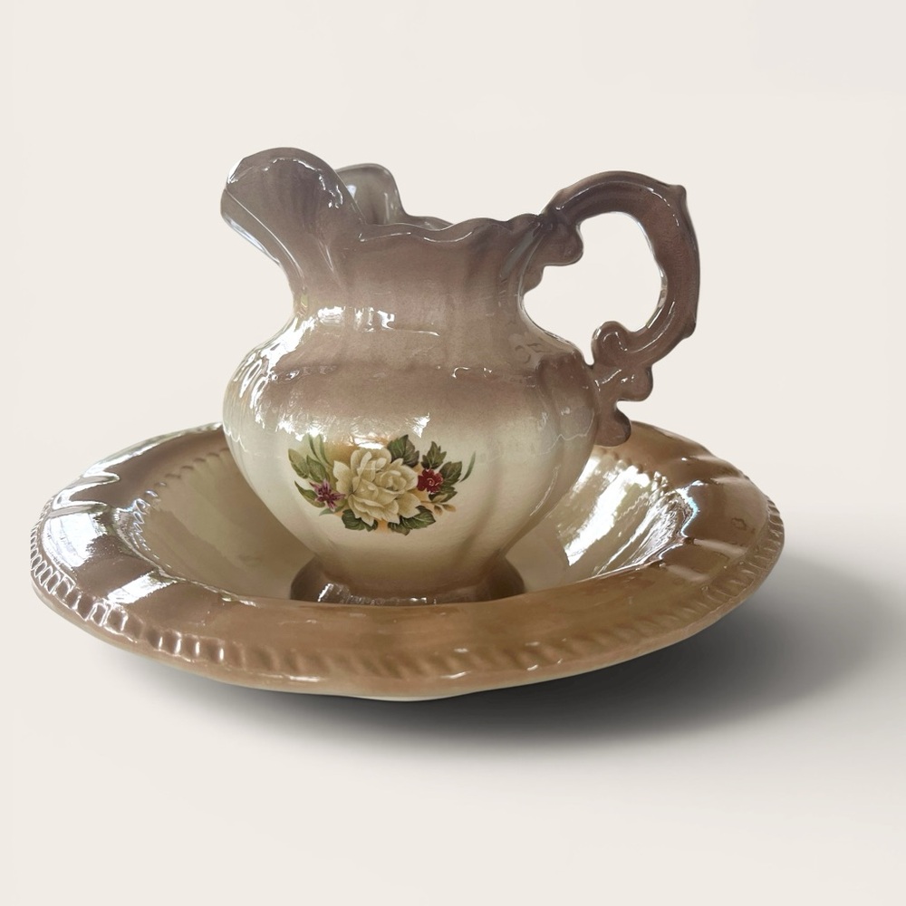 1975 Arnel's Ceramic Pitcher and Wash Basin Set